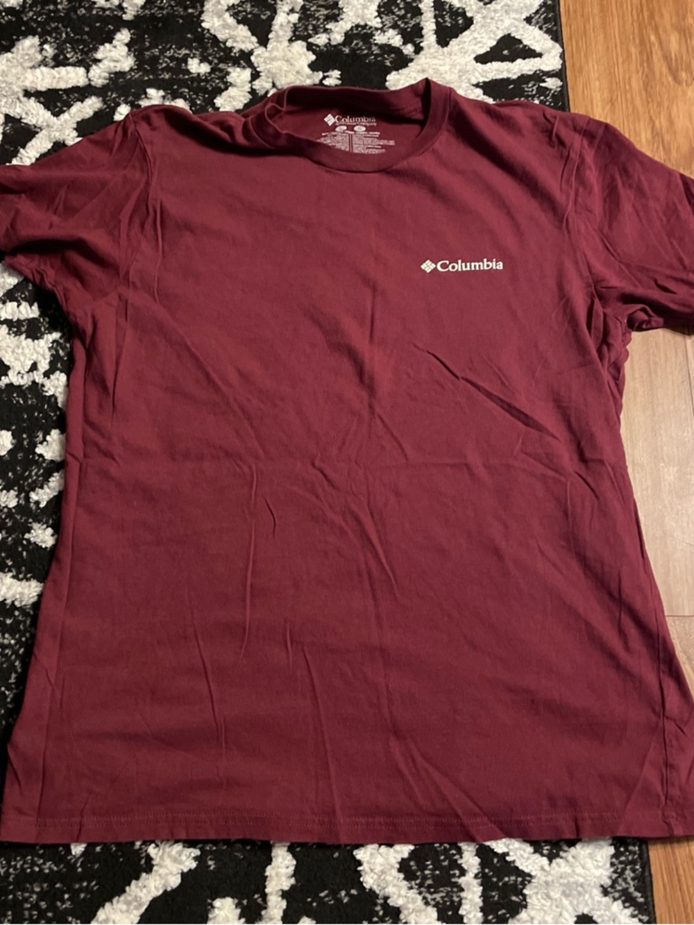 Columbia Men's Short Sleeve Tee - Burgundy